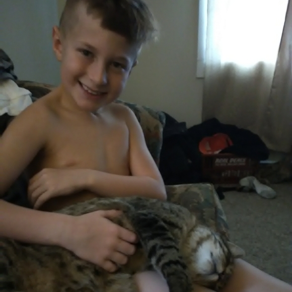 Meet your Posher, Pam - Picture 4 of 5